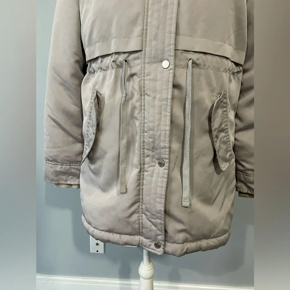 Hollister Women’s Parka - Picture 3 of 16